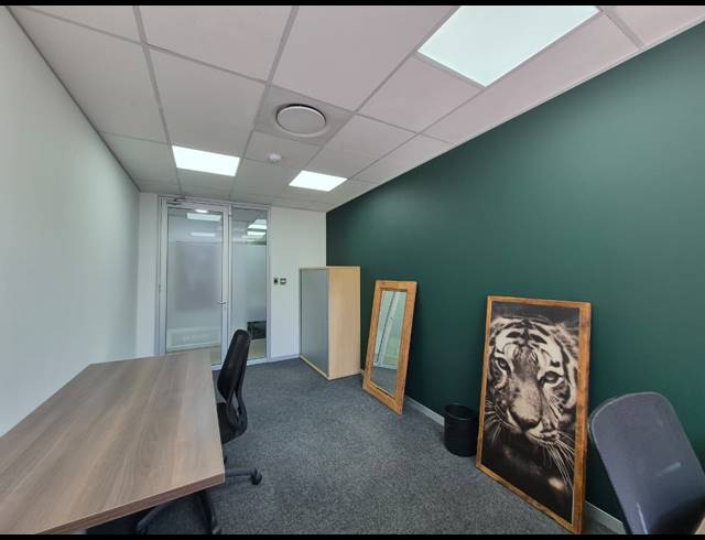 67M² OFFICE TO LET IN ROSEBANK